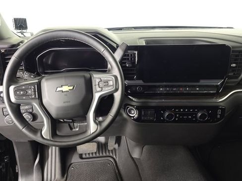 Used 2024 Chevrolet Silverado 1500 LT image 12