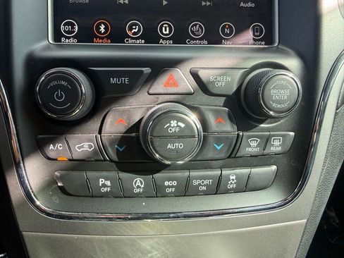 Used 2018 Jeep Grand Cherokee Altitude image 12