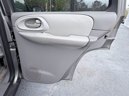 Used 2008 Chevrolet TrailBlazer 2WD w/ Smoker's Package image 26