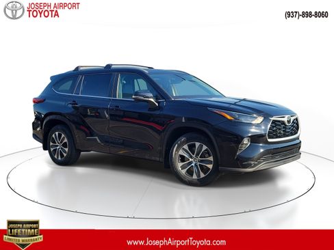 Used 2023 Toyota Highlander XLE AWD/4WD image 1