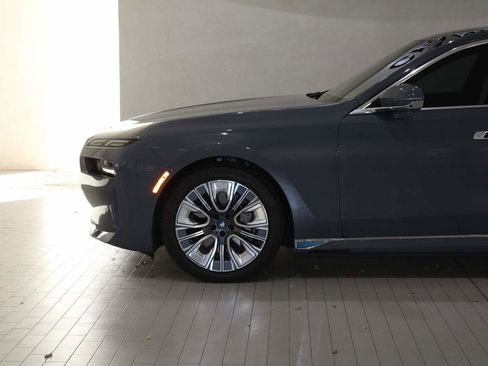 Certified 2023 BMW i7 xDrive60 image 4