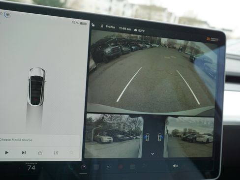 Used 2020 Tesla Model Y Long Range image 12