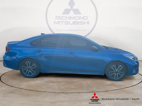 Used 2024 Kia Forte GT-Line w/ GT-Line Premium Package image 2