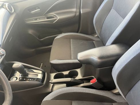 Used 2025 Nissan Versa SV w/ Trunk Package FWD image 39