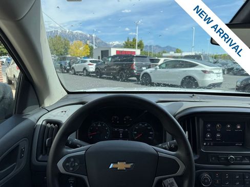 Used 2022 Chevrolet Colorado W/T w/ WT Convenience Package AWD/4WD image 20