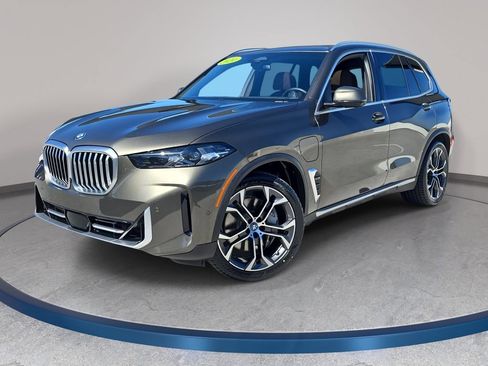 Used 2024 BMW X5 xDrive50e w/ Parking Assistance Package AWD/4WD image 1