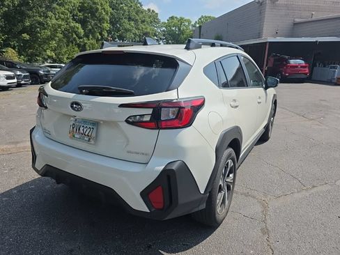Used 2025 Subaru Crosstrek 2.5i Premium AWD/4WD image 9