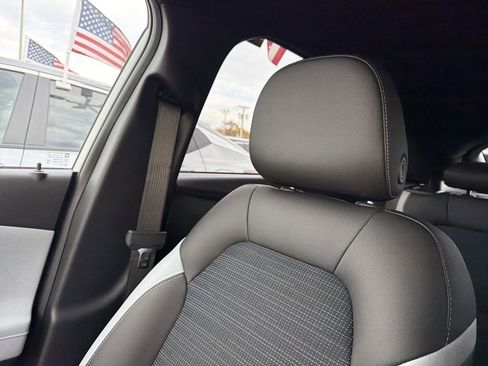 New 2026 Buick Envista Preferred w/ Convenience I Package FWD image 22