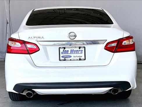 Used 2016 Nissan Altima 2.5 S w/ Power Driver Seat Package image 4