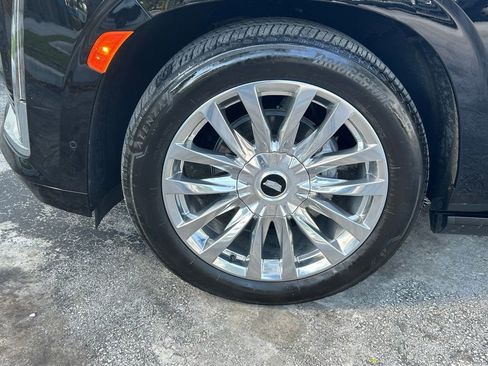 Used 2024 Cadillac Escalade Premium Luxury Platinum image 35