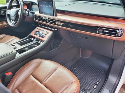 Used 2024 Lincoln Aviator Reserve w/ Jet Package RWD image 16