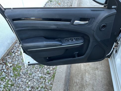 Used 2022 Chrysler 300 S image 13