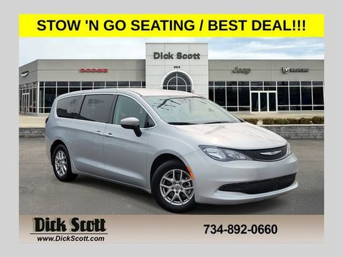 Used 2023 Chrysler Voyager LX FWD image 1