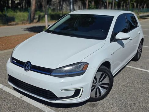 Used 2015 Volkswagen e-Golf SEL Premium image 22