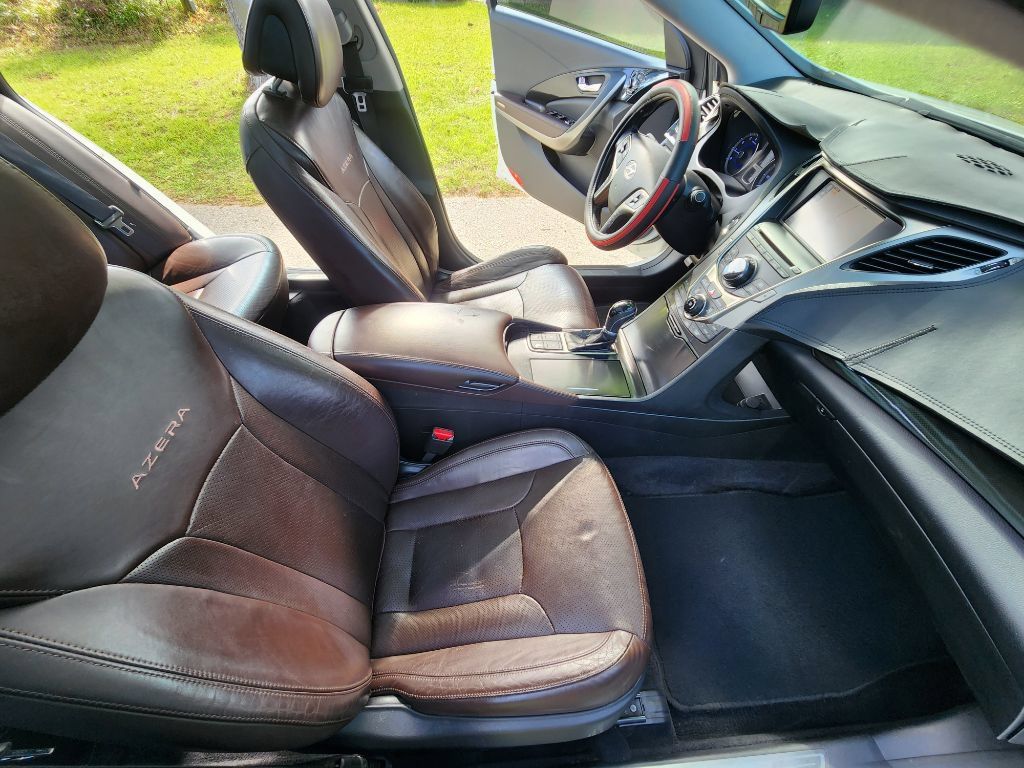 Used 2013 Hyundai Azera w/ Technology Pkg FWD image 10