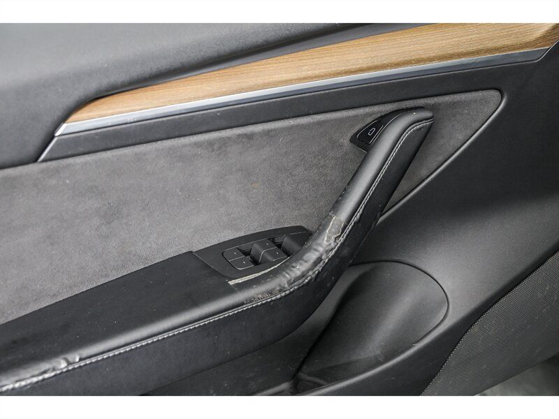 Used 2022 Tesla Model 3 RWD image 13