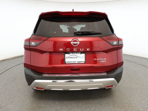 Used 2022 Nissan Rogue Platinum w/ Head-Up Display Package image 5