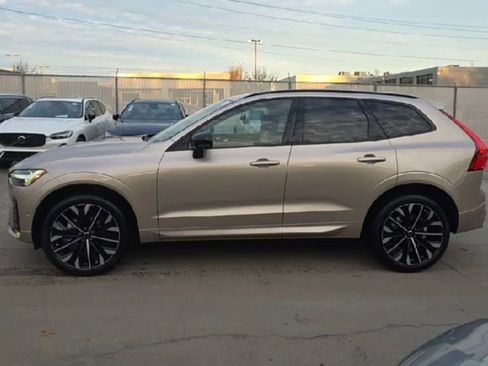 New 2026 Volvo XC60 B5 Ultra w/ Protection Package Premier image 5