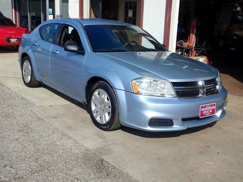 Used 2013 Dodge Avenger SE FWD image 19