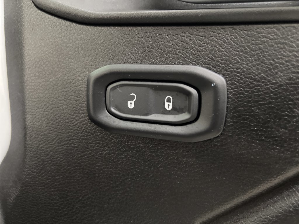 Used 2024 Jeep Wrangler Unlimited Rubicon AWD/4WD image 31