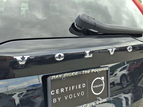 Certified 2023 Volvo XC90 B6 Plus w/ Protection Package Premier AWD/4WD image 33