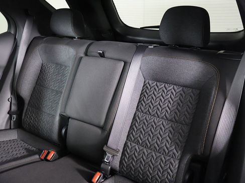 Used 2024 Chevrolet Equinox LT image 31