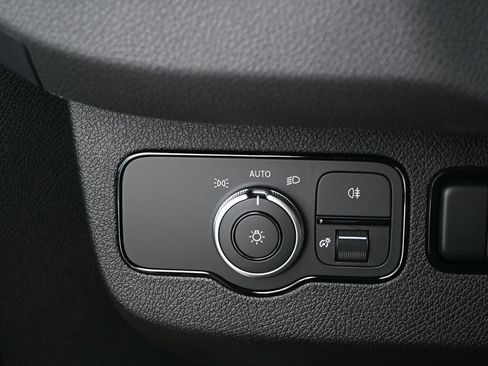 Used 2026 Mercedes-Benz Sprinter 2500 image 9