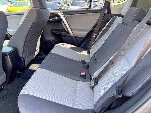 Used 2015 Toyota RAV4 XLE AWD/4WD image 40