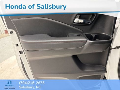 Used 2024 Honda Ridgeline Black Edition image 14