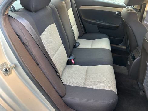 Used 2010 Chevrolet Malibu LS image 20