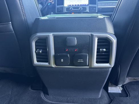 Used 2022 Ford F450 Platinum image 16