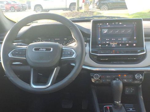 Certified 2023 Jeep Compass Limited w/ Sun and Sound Group AWD/4WD image 10