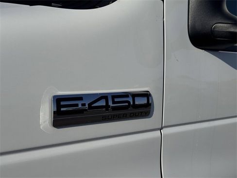 New 2026 Ford E-450 and Econoline 450 Super Duty w/ Power Equipment Group image 7
