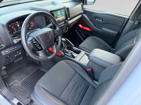 Used 2023 Nissan Frontier PRO-4X w/ Pro Convenience Package AWD/4WD image 10
