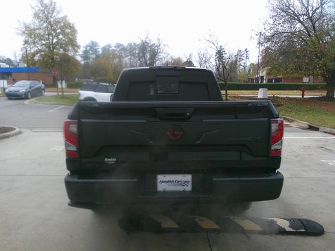 Used 2024 Nissan Titan PRO-4X w/ Pro-4x Convenience Package image 11