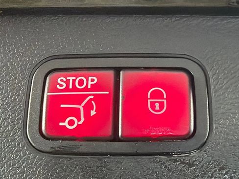 Used 2022 Mercedes-Benz GLC 300 image 19