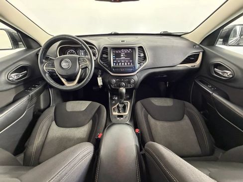 Used 2014 Jeep Cherokee Latitude w/ Cold Weather Group AWD/4WD image 11