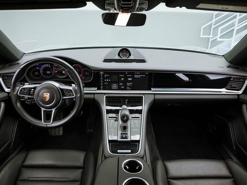 Used 2018 Porsche Panamera 4S image 35