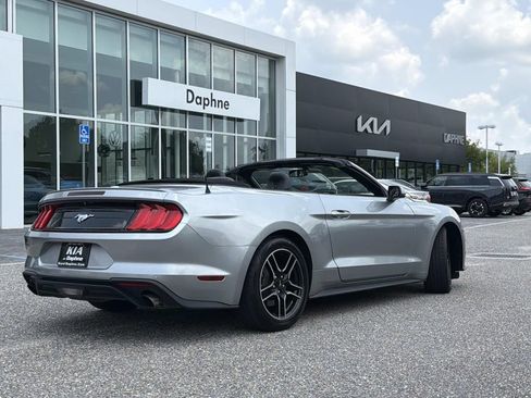 Used 2020 Ford Mustang Premium RWD image 4