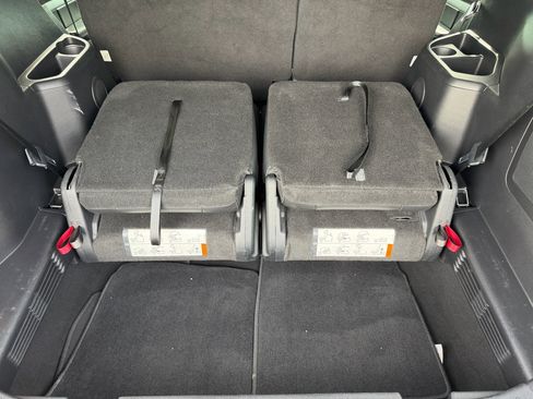 Used 2017 Ford Explorer XLT w/ Equipment Group 202A image 30