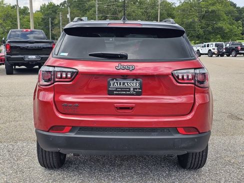 Used 2026 Jeep Compass Limited AWD/4WD image 10