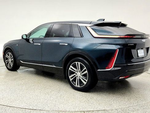 Used 2024 Cadillac Lyriq Luxury image 7