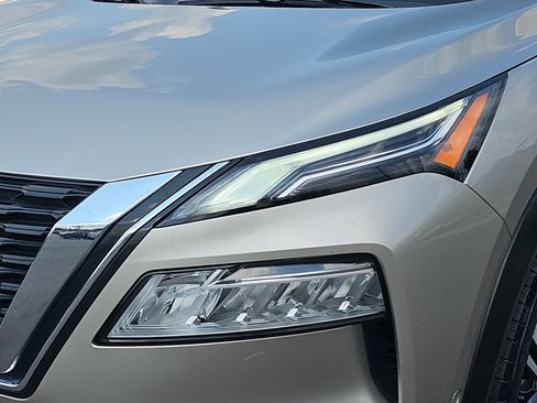 Used 2021 Nissan Rogue Platinum FWD image 32