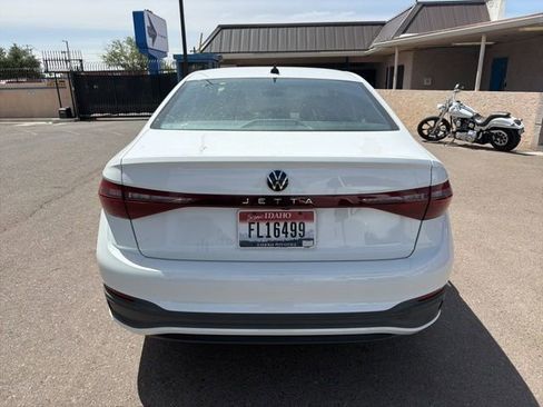 Used 2025 Volkswagen Jetta Sport FWD image 4