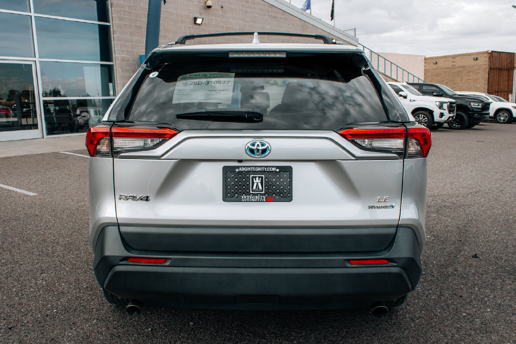 Used 2022 Toyota RAV4 LE AWD/4WD image 6