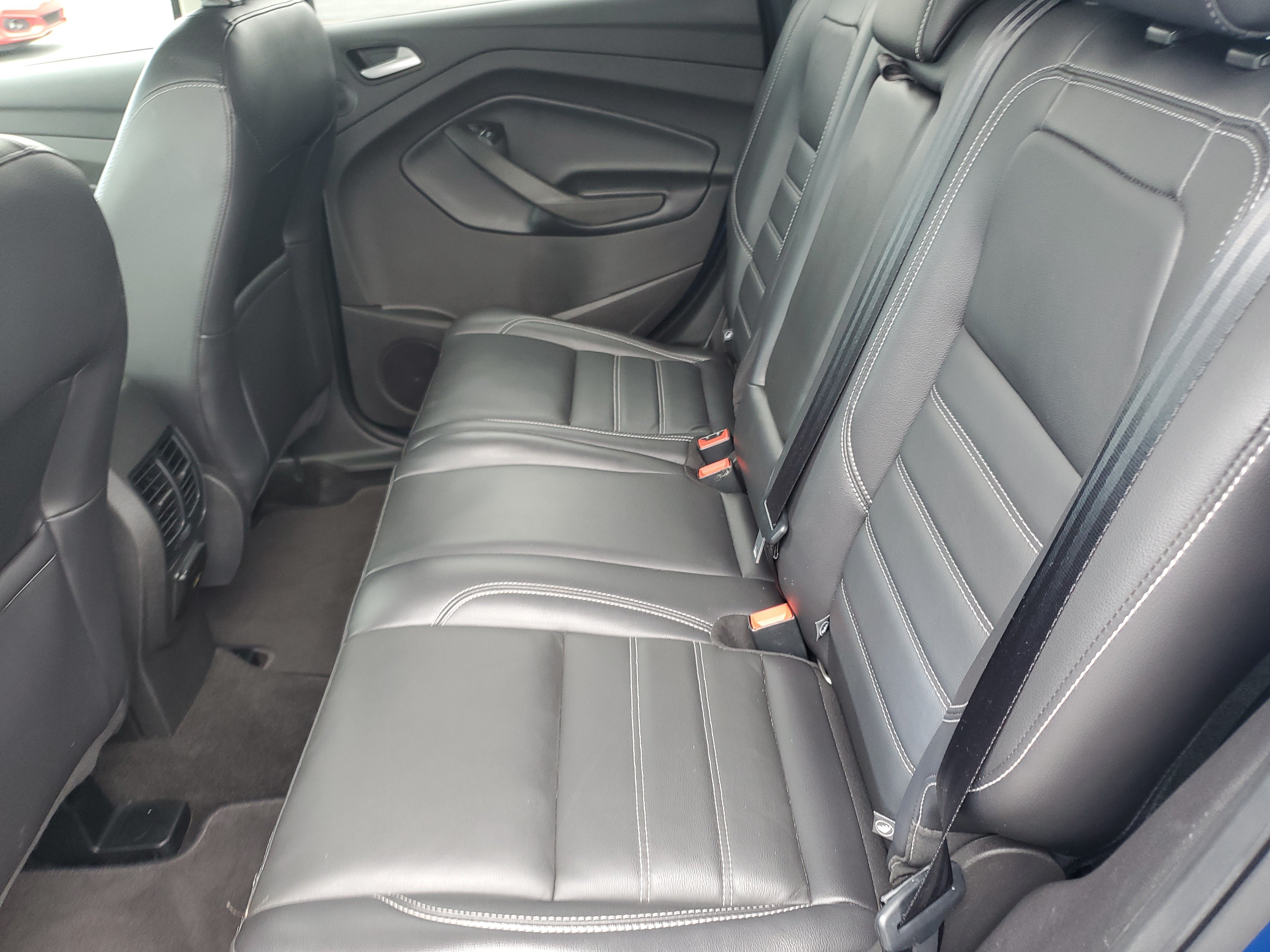 Used 2019 Ford Escape Titanium AWD/4WD image 13