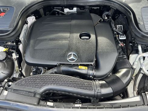 Used 2020 Mercedes-Benz GLC 300 4MATIC image 34