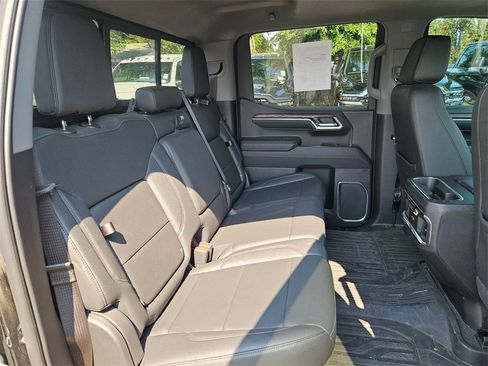 Used 2023 GMC Sierra 1500 SLT w/ SLT Premium Package image 16