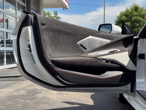 Used 2023 Chevrolet Corvette Stingray Premium Cpe RWD image 13