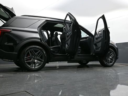 New 2026 Ford Explorer ST-Line w/ ST-Line Street Pack image 39